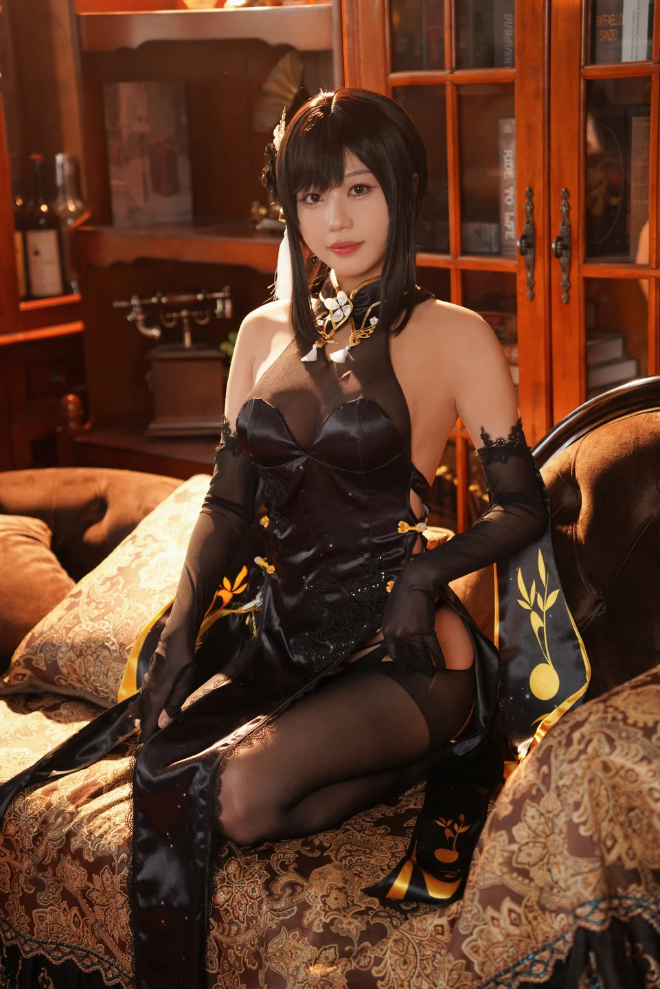 影子喵Ghost - 镇海黑旗袍 [131P,4V-3.71GB] tg@simisebaisi 【丝足阁】017.webp